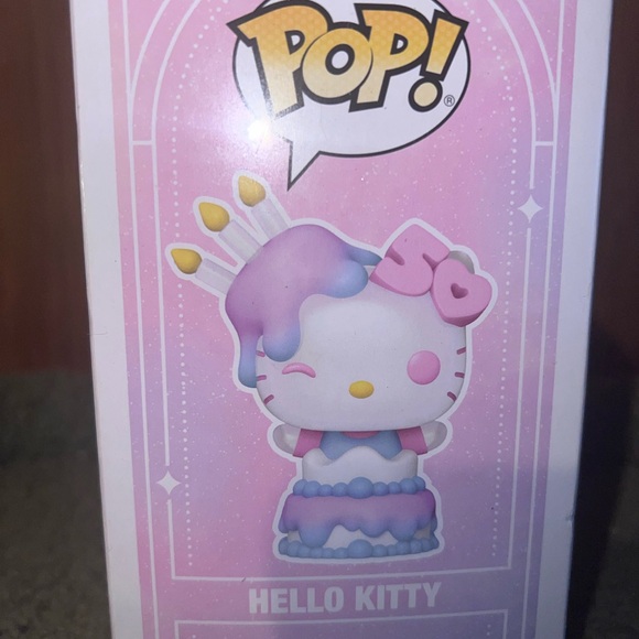 Funko Pop Hello Kitty 50th Anniversary Vinyl Figure - Picture 2 of 4